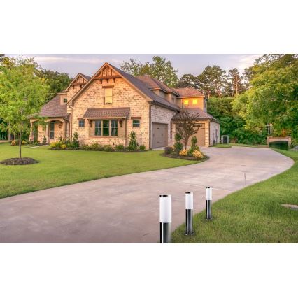 Himmennettävä LED RGBW -ulkovalaisin LIVIA 1xE27/6,5W/230V 2700-6500K Wi-Fi 45 cm IP44 hopea