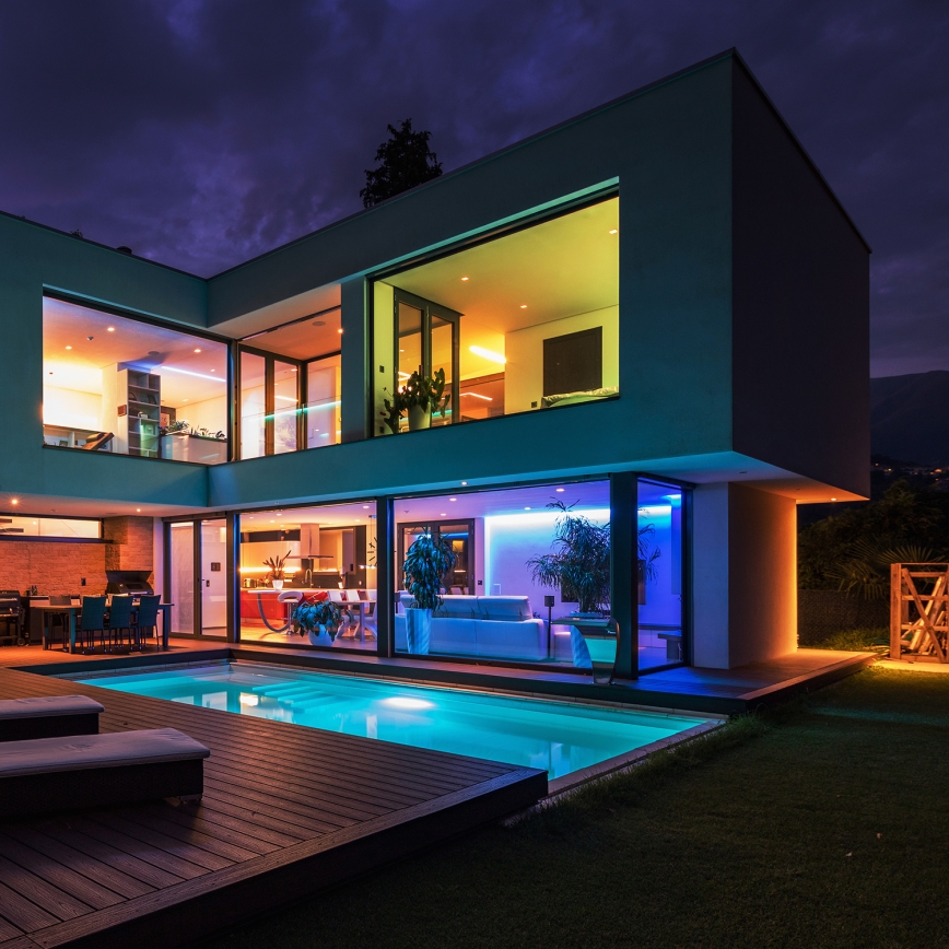 LED RGBW Kylpyhuoneen himmennettävä nauha LED/7,5W/12V IP65 3m Wi-Fi Tuya