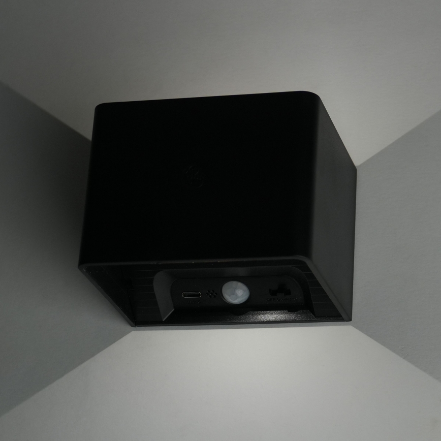 LED Himmennettävä seinä kosketus kevyt anturilla MIRI LED/2,5W/3,7V 3000/4000/6400K 4000 mAh musta