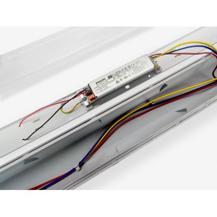 LED-tekniikalla varustettu tekninen valaisin LED/36W/230V 6000K 120 cm IP65