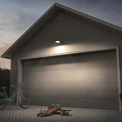 LED-ulkoheittovalo LED/200W/230V 4500K IP65 musta