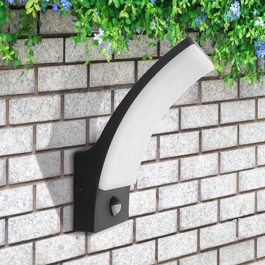 LED Ulkovalo anturilla AMY LED/12W/230V IP44 musta