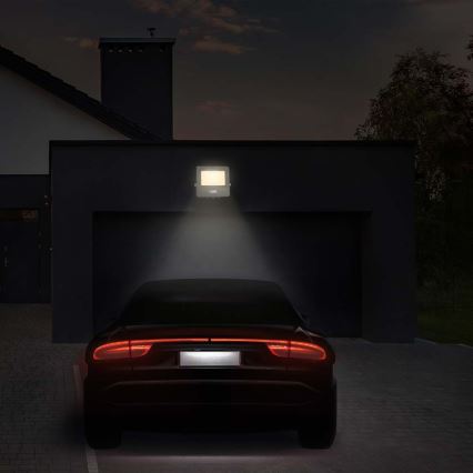 LED-valonheitin anturilla LED/50W/230V 4000K IP65 valkoinen