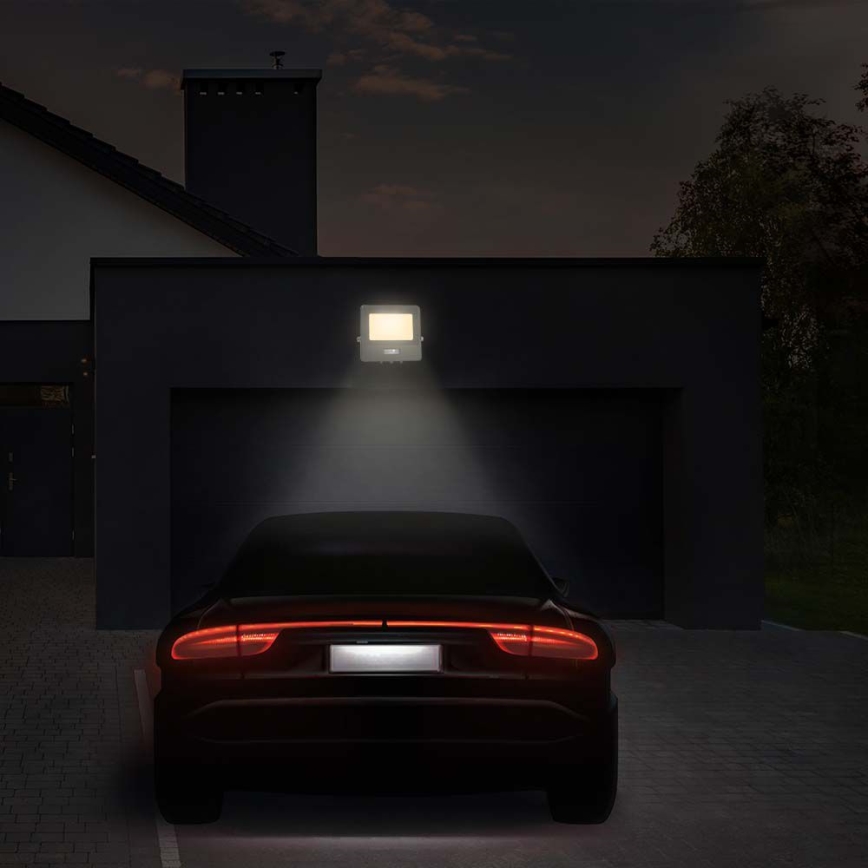 LED-valonheitin anturilla LED/50W/230V 4000K IP65 valkoinen