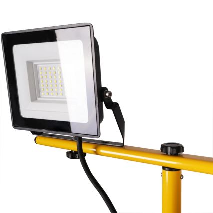 LED-valonheitin jalustalla 2xLED/30W/230V 6500K IP65 keltainen