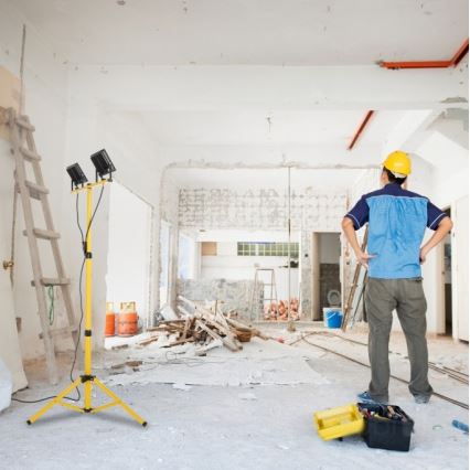 LED Valonheitin jalustalla TIGRA 2xLED/100W/230V 4000K IP54 musta/keltainen