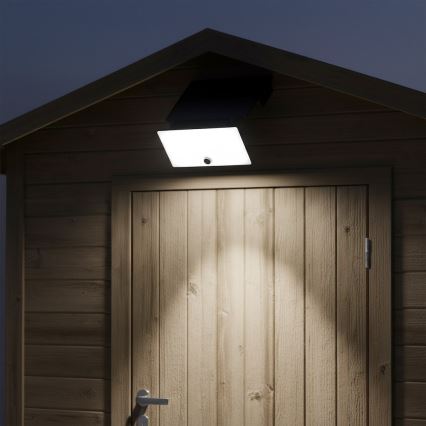 LED-valonheitin liiketunnistimella ja aurinkopaneelilla FUJI LED/8W/3,7V 2000 mAh IP44