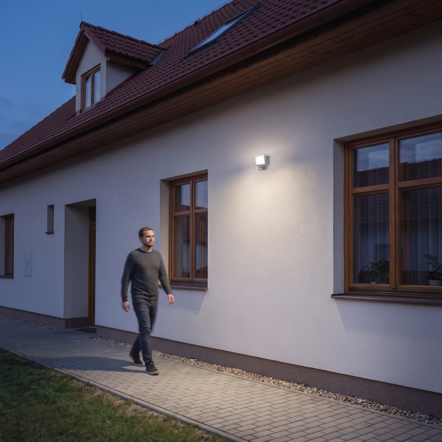 LED-valonheitin liiketunnistimella ja hämäräkytkimellä TAMBO EVO LED/20W/230V 4000K IP44 musta