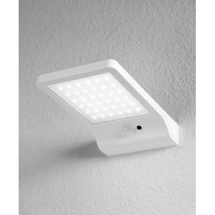 Ledvance - LED-aurinkoseinävalaisin liiketunnistimella ja hämäräkytkimellä DOORLED LED/3W/3,3V 2000 mAh IP44