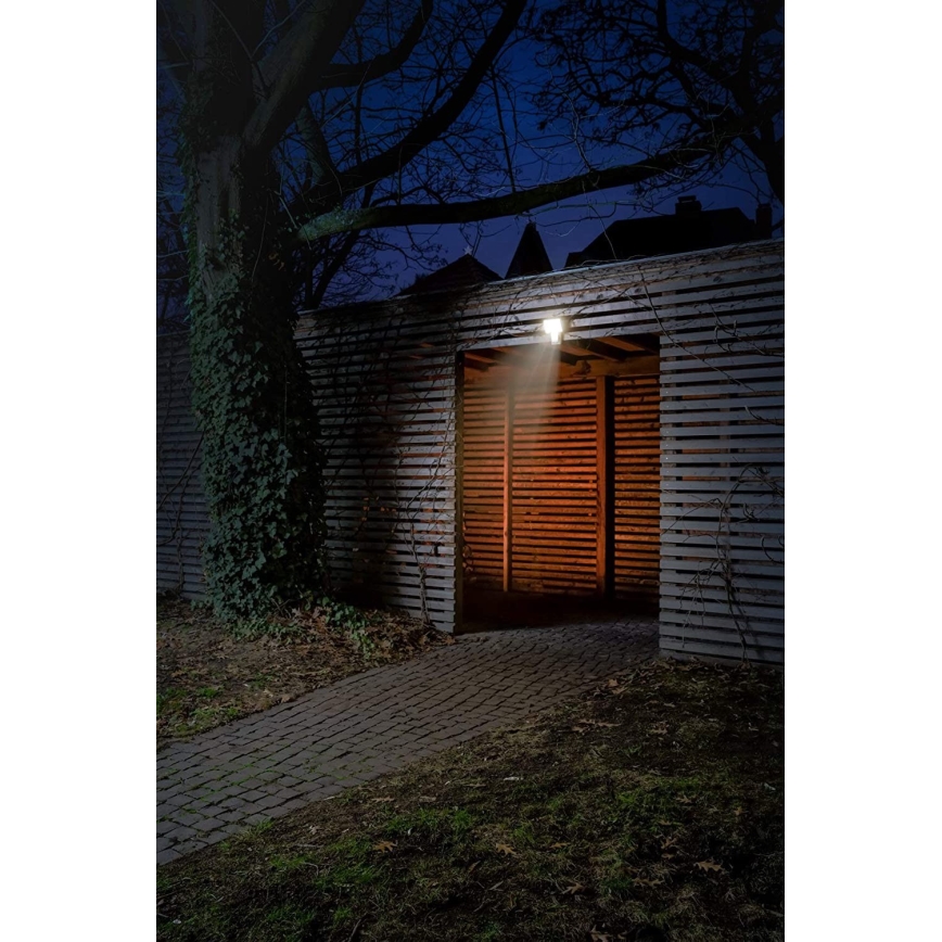 Ledvance - LED-seinävalonheitin anturilla ulkokäyttöön FLOOD LED / 27W / 230V IP55