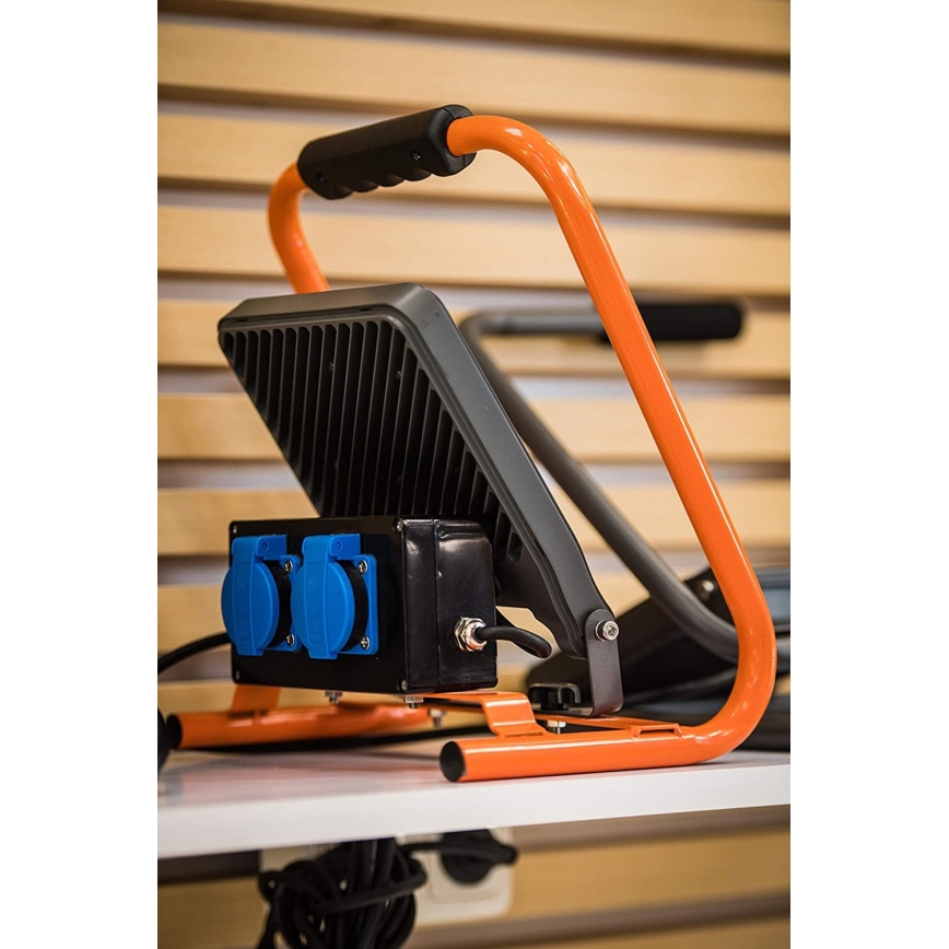 Ledvance - LED-valonheitin R-STAND LED/20W/230V IP44