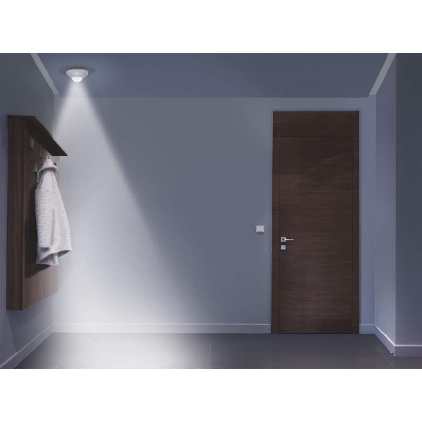 Ledvance - LED-opastevalaisin sensorilla NIGHTLUX LED/1,7W/3xAA 4000K