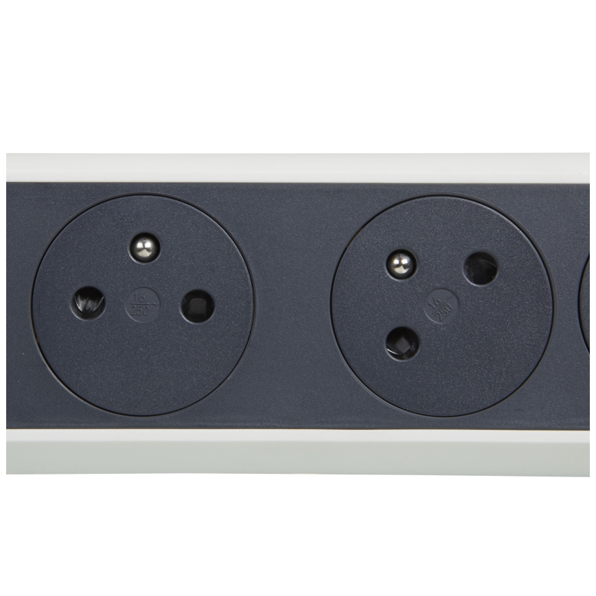 Legrand 049459 - Jatkojohto kytkimellä 4Z Tyyppi E 3m