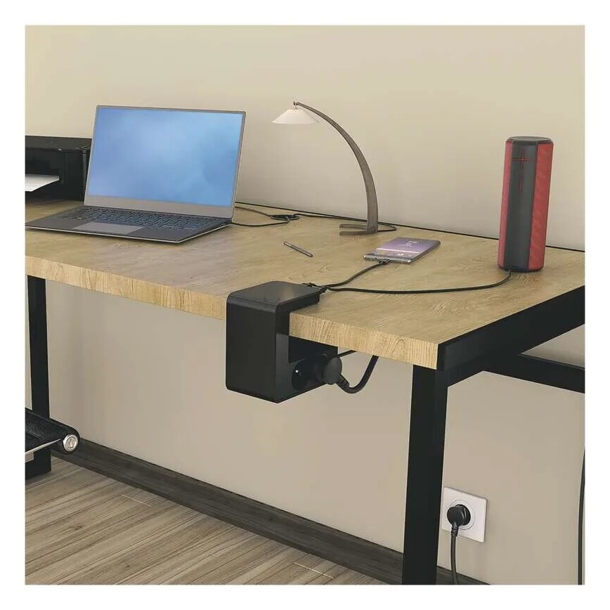 Legrand 050412 - Jatkokaapeli katkaisimella pöytälevyyn 4Z Tyyppi E + 2x USB-A 1,5m musta