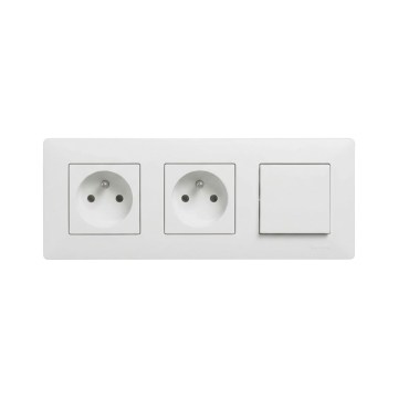 Legrand - Kaksiosainen kotitalouspistorasia ja yksinapainen kytkin nro 1 NILOE STEP -kehyksellä 250V valkoinen