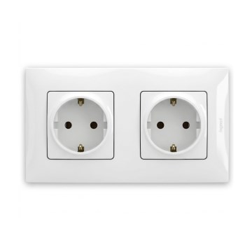 Legrand - Kaksiosainen SCHUKO-pistorasia NILOE-kehyksellä 250V valkoinen