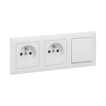 Legrand - Kaksoispistorasia kotikäyttöön ja yksinapainen kytkin nro 1 SUNO-kehyksellä 250V valkoinen