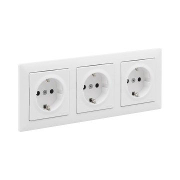 Legrand - Kolmois SCHUKO-pistorasia SUNO-kehyksellä 250V valkoinen