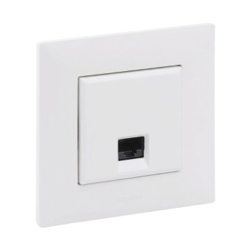 Legrand - RJ45 Ethernet-pistorasia kehykseen NILOE STEP, valkoinen