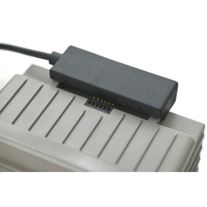 Li-ion-akku autojääkaapille, laturi mukana, 11,1V 15600 mAh