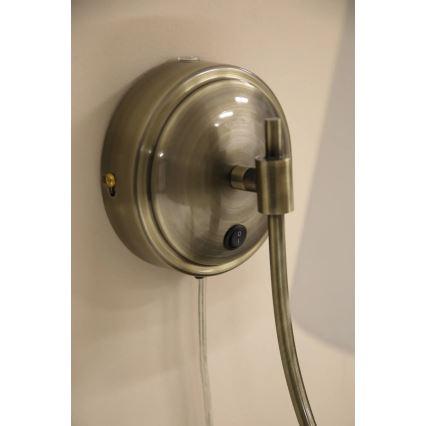 Markslöjd 108908 - Seinävalaisin AMAR 1xE14/40W/230V valkoinen/messinki