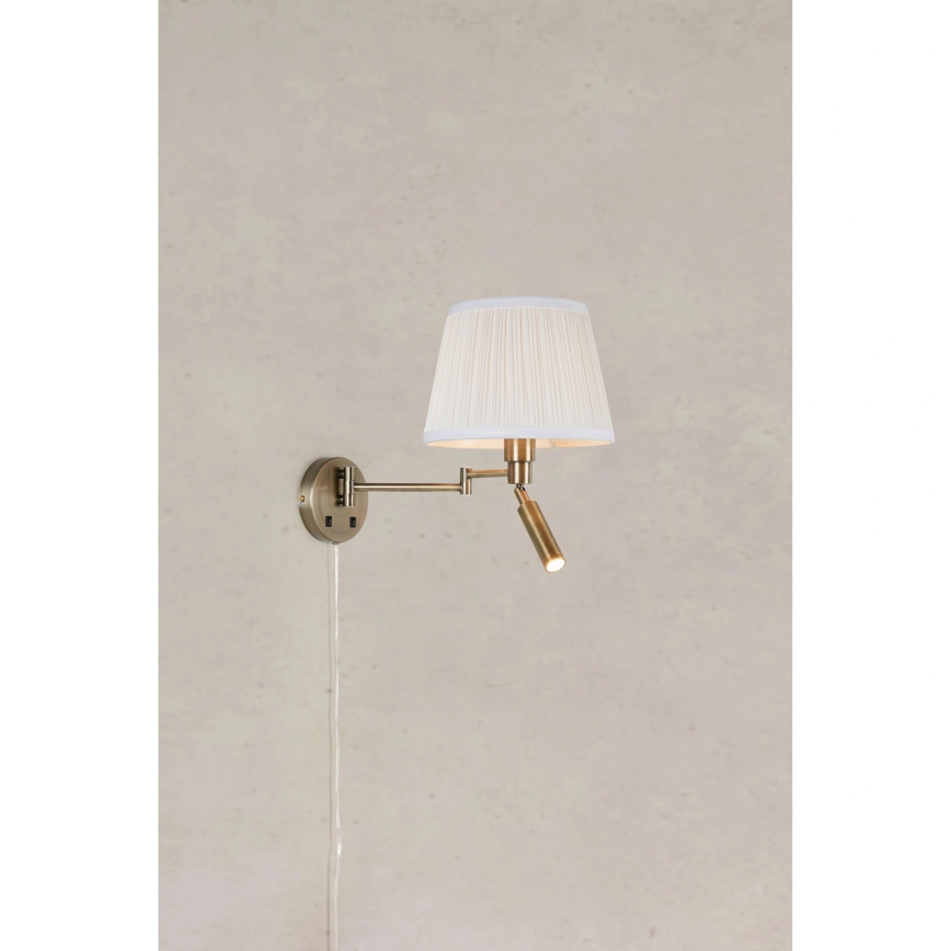 Markslöjd 109017 - LED-seinävalaisin PIVOT 1xE27/40W/230V + LED/4W kerma/messinki