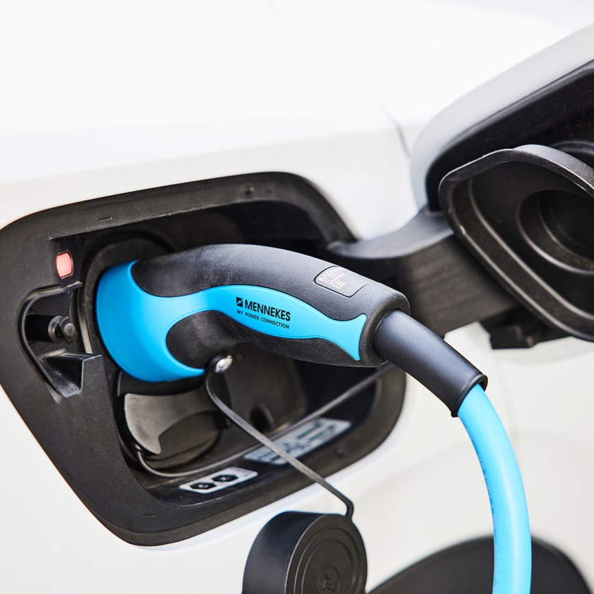 Mennekes - Latauskaapeli sähköautoille tyyppi 2 / tyyppi 1 7,5m 3,7kW 20A IP44