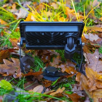 LED RGBW Himmennettävä valonheitin SmartLife LED/20W/230V Wi-Fi IP65 2700-6500K