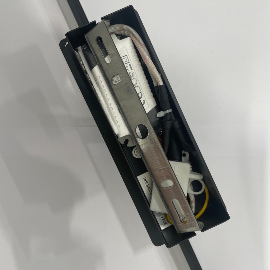 ONLI - LED-kuvavalo FRED LED/14W/230V 4000K musta