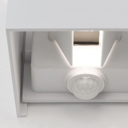 LED Ulkoseinävalaisin liiketunnistimella ja hämäräkytkimellä CUBE-S LED/13W/230V IP54 valkoinen