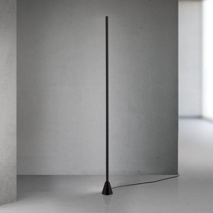 LED-himmennettävä lattiavalaisin liiketunnistimella SOJIE LED/26W/230V musta