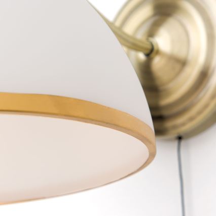 Seinävalaisin OLD LAMP 1xE27/40W/230V valkoinen/messinki