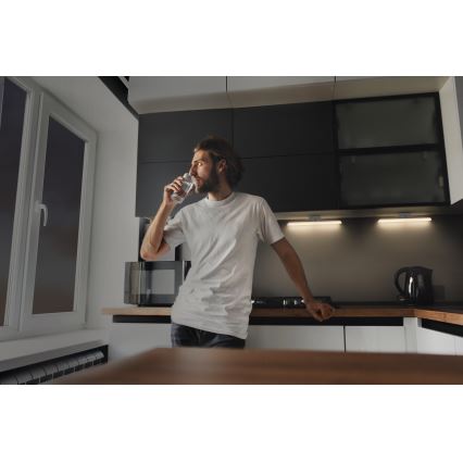 Osram - himmennettävä LINEAR LED-alakaappivalaisin liike- ja hämärätunnistimella LED/5W/3,7V 2200 mAh 3000K 35 cm valkoinen