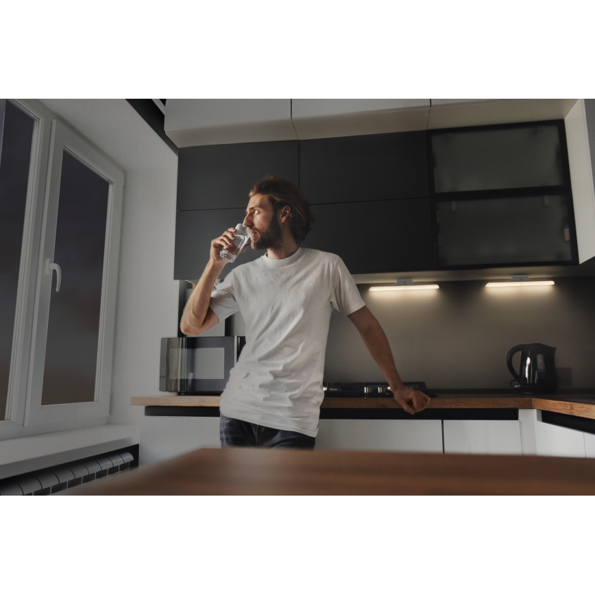 Osram - himmennettävä LINEAR LED-alakaappivalaisin liike- ja hämärätunnistimella LED/5W/3,7V 2200 mAh 3000K 35 cm valkoinen