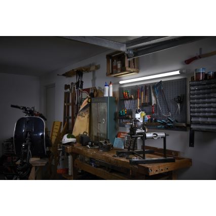 Osram - kaapin alapuolinen LED-valaisin POWER BATTEN LED/12W/230V 3000K 60 cm valkoinen