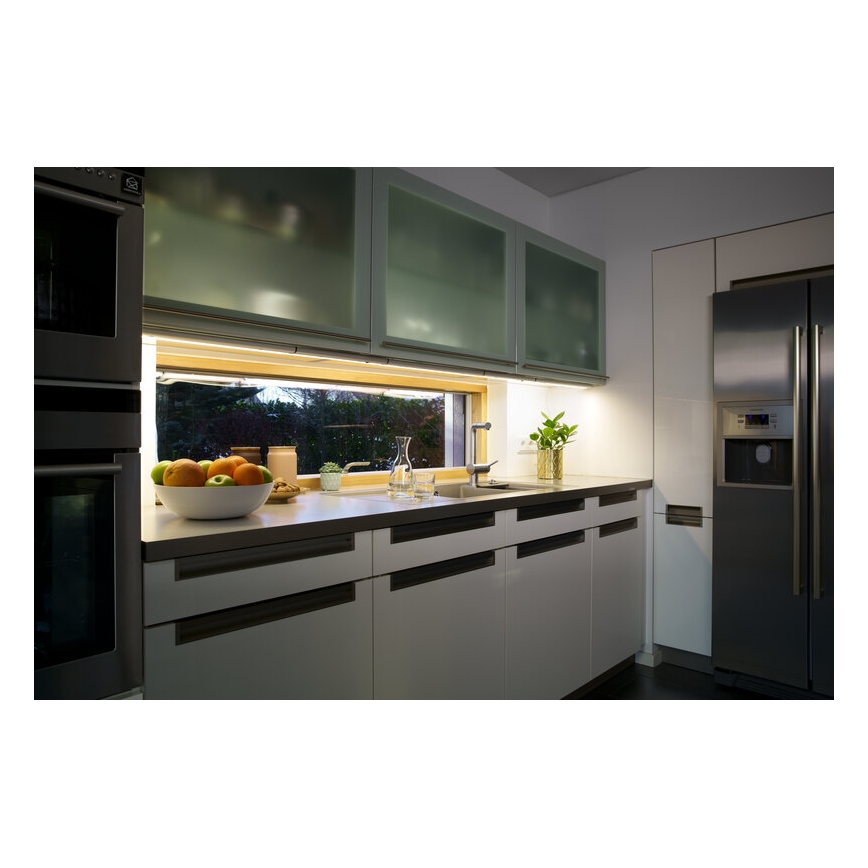 Osram - LED-alakaappivalaisin anturilla FLAT LED/12W/230V 3000K