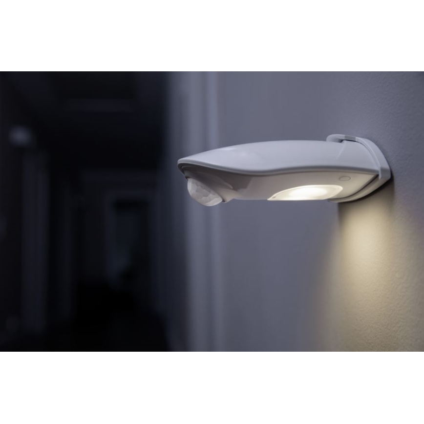Osram - LED ulkoseinävalaisin anturilla DOORLED LED/0,5W/3xAA IP54 valkoinen