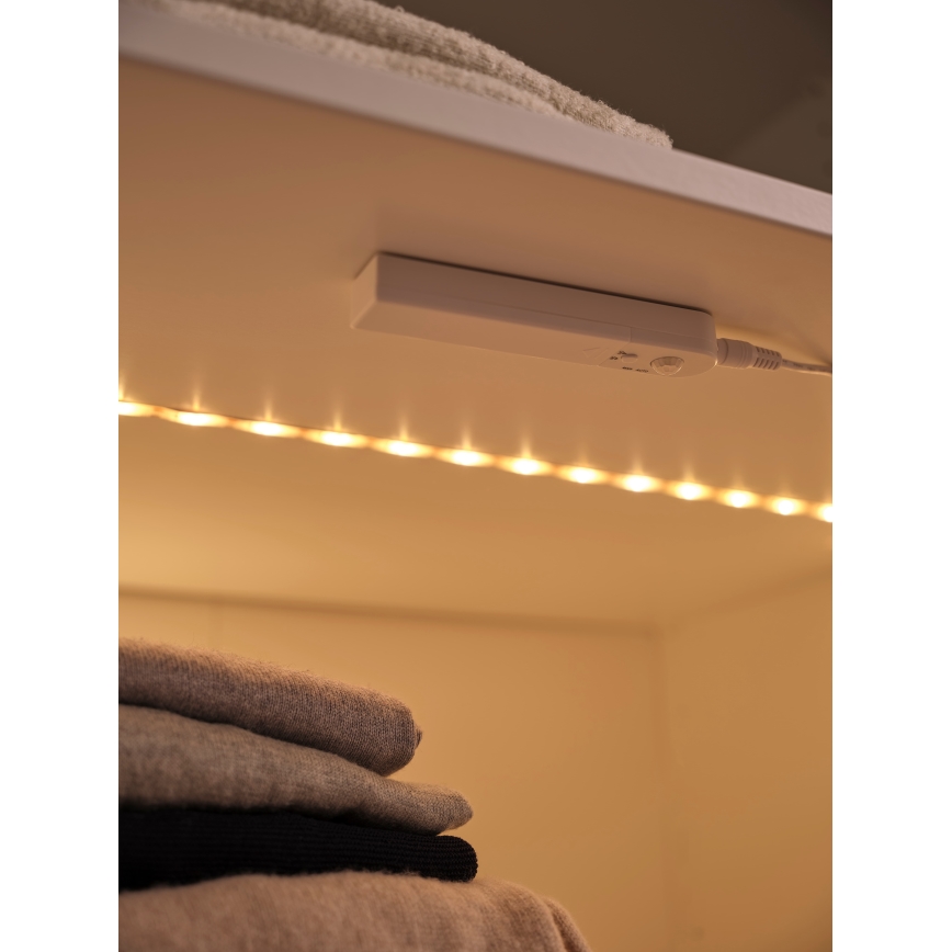 Osram - LED-valonauha liiketunnistimella FLEX 1m LED/2W/4xAA