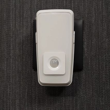 Osram - pistokkeellinen LED-yövalo liiketunnistimella LUNETTA LED/2W/230V