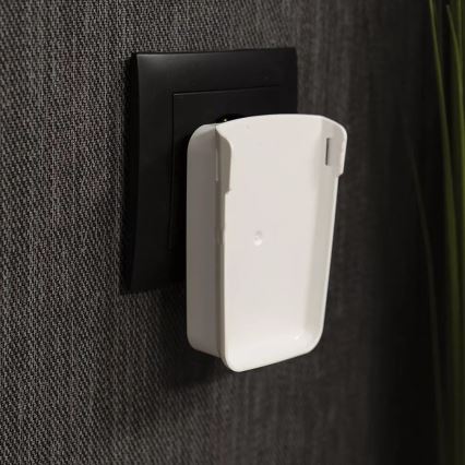 Osram - pistokkeellinen LED-yövalo liiketunnistimella LUNETTA LED/2W/230V