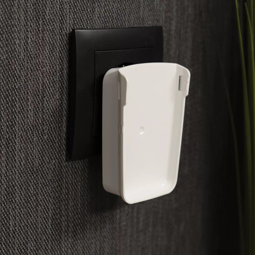 Osram - pistokkeellinen LED-yövalo liiketunnistimella LUNETTA LED/2W/230V