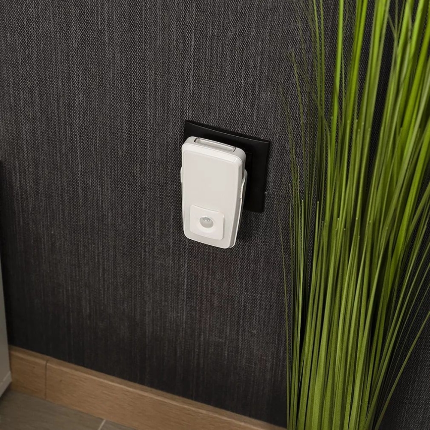 Osram - pistokkeellinen LED-yövalo liiketunnistimella LUNETTA LED/2W/230V