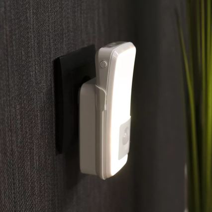 Osram - pistokkeellinen LED-yövalo liiketunnistimella LUNETTA LED/2W/230V