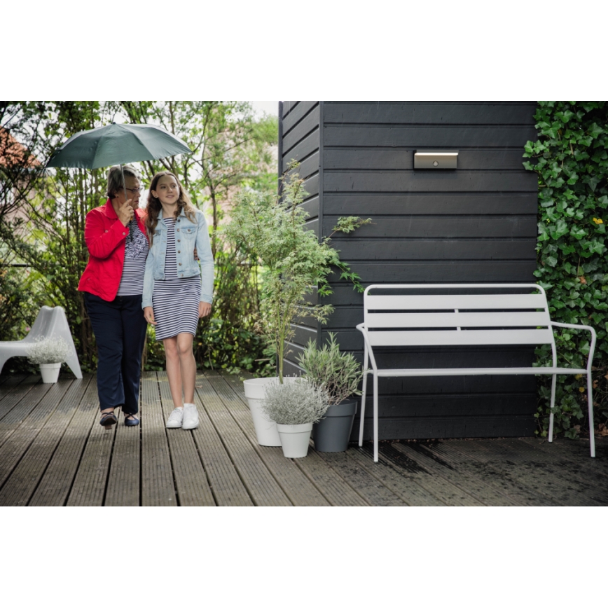 Philips - LED Ulkovalo anturilla 2xLED/4,5W/230V 2700K IP44