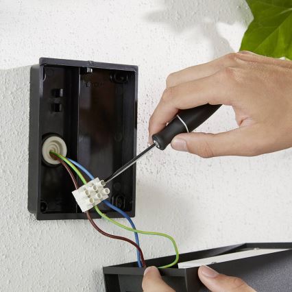 Philips - LED RGBW Himmennettävä ulkoseinävalaisin Hue RESONATE 2xLED/8W/230V 2000-6500K IP44