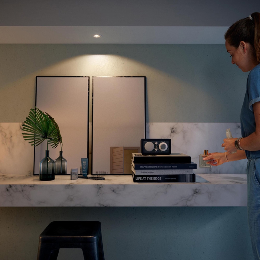 Philips - Upotettu valo 1xGU10/5,5W/230V