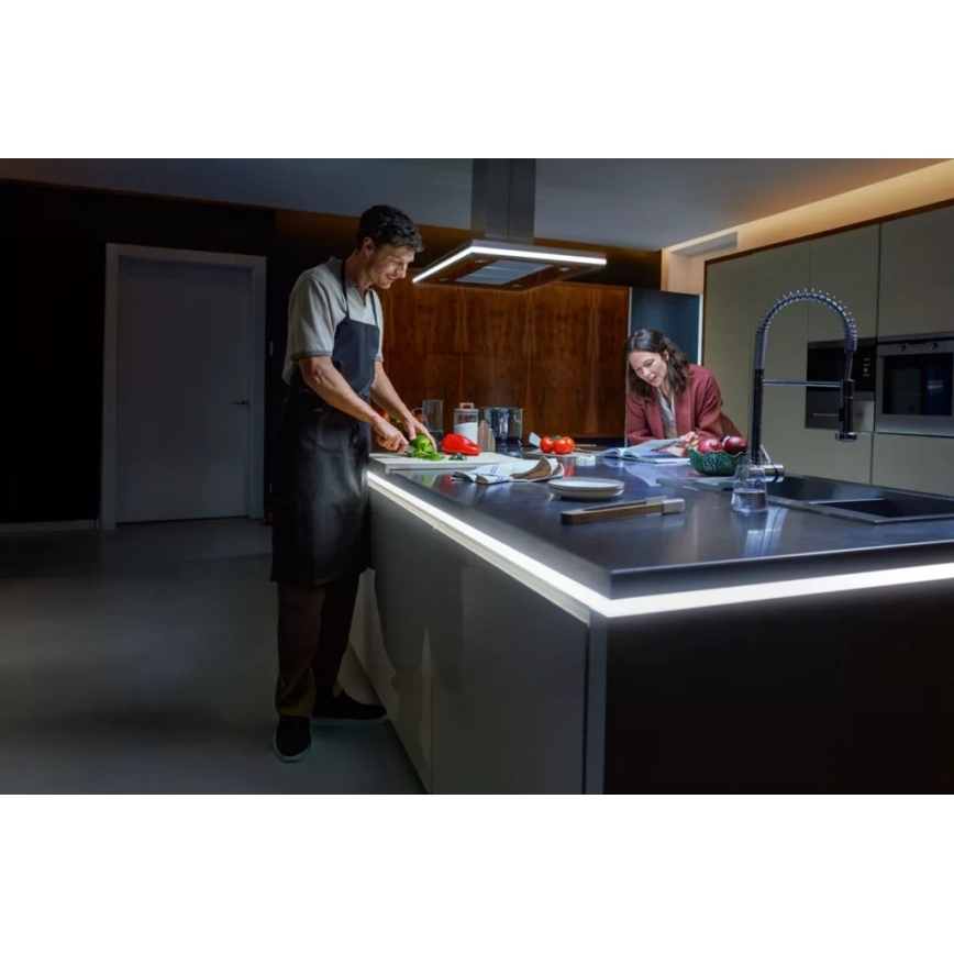Philips - Hue OMNIGLOW himmennettävä RGBW-LED-valonauha 5 m, 60 W, 230 V, 2200–6500 K