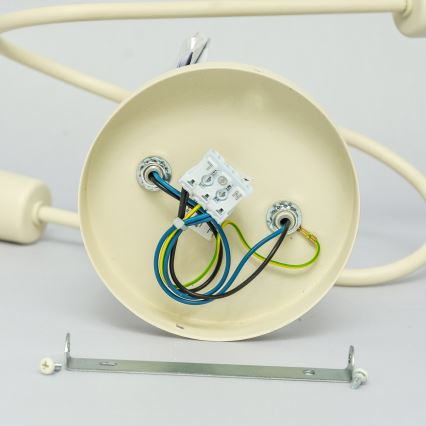 Pintakiinnitteinen kattokruunu OXFORD 2xE27/15W/230V kerma