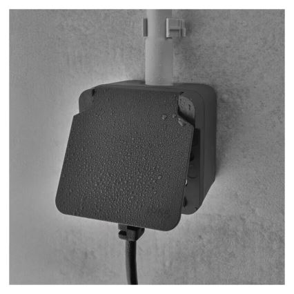 Pistorasia kosteaan ympäristöön IP55