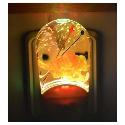 Pistorasian LED-valo MINI LIGHT